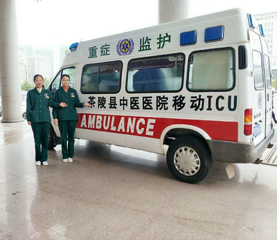 茶陵县首台移动ICU救护车落户中医医院，打造移动手术新平台