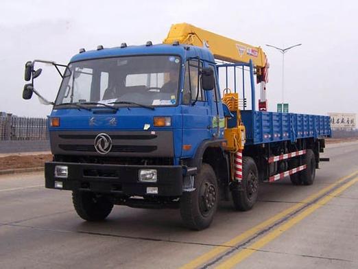 程力专用汽车股份销售十八分公司 随车起重运输车，专业运输解决方案的可靠选择
